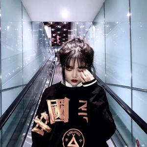 男朋友扒开我小泬添我
